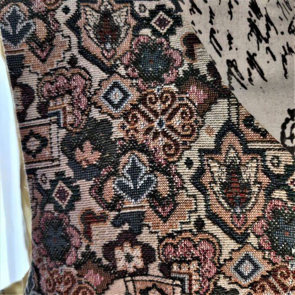 STYLISH WOMAN'S VEST - Picture 2 of 6